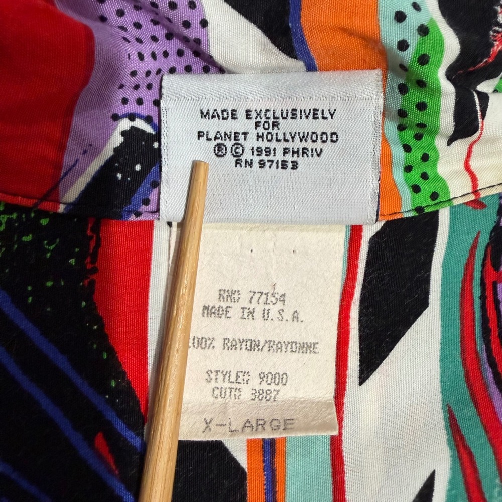 Vintage 1991 Planet Hollywood Pop Art Movie Print Rayon Shirt XL USA Made - Picture 7 of 9